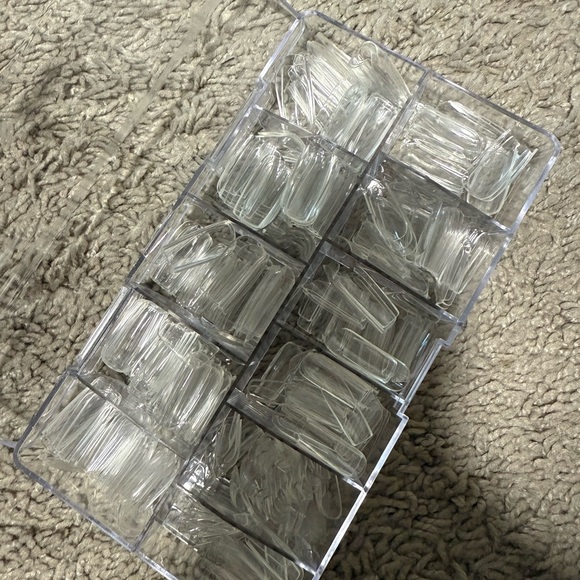 Assorted Nail Tips - Picture 4 of 13